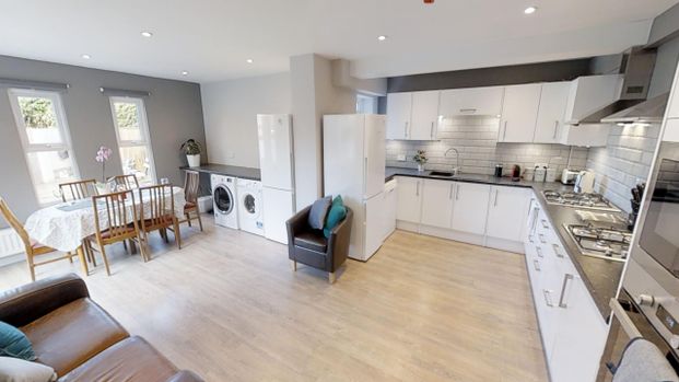 Double Room- En-suite-Walk to Southmead Hospital - Photo 1