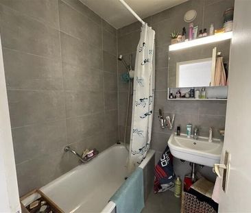 Within walking distance of amenities - Foto 4