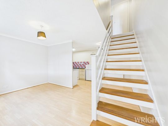 1 bedroom Cluster Home - WADNALL WAY, KNEBWORTH. - Photo 1