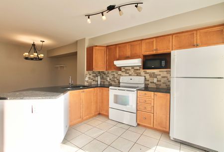 For Lease - 55 Maxton Private, Beacon Hill North - South and Area, Ontario - Photo 5