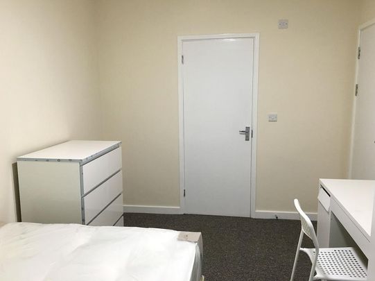 5 bedroom house share to rent - Photo 1