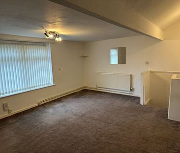 2 Bed End Terrace, Rombalds Avenue, LS12 - Photo 2
