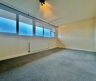 3 bedroom apartment to rent - Photo 3