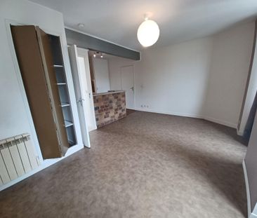 Location Appartement 2 pièces 31m² AURILLAC 15000 - Photo 1