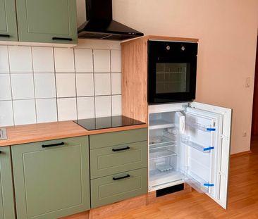 Helle 2-Zimmer-Wohnung mit neuer Einbauküche Fichtestraße - Photo 6