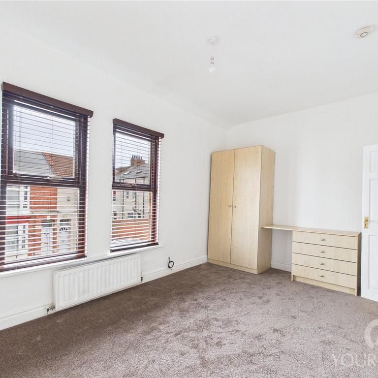 2 bedroom terraced house to rent - Photo 1