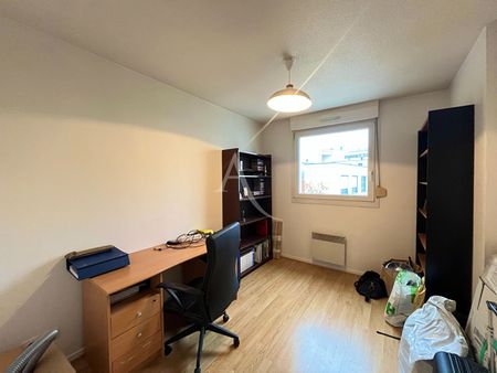 Location Appartement 3 pièces 71m² - Photo 5