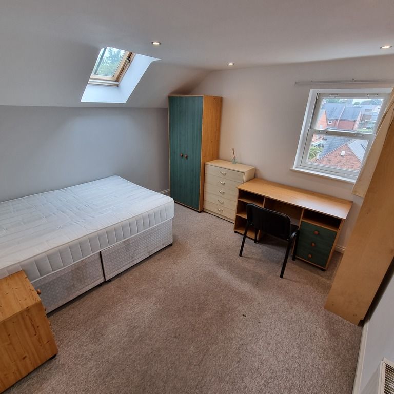 3 Bed Student Accommodation - Photo 1