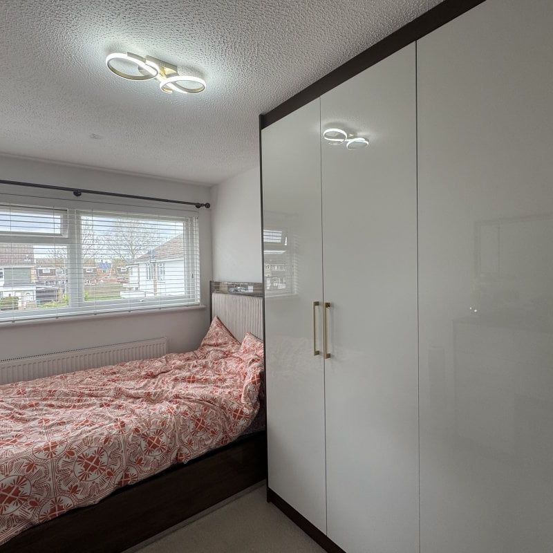 Slattenham Close - Photo 1