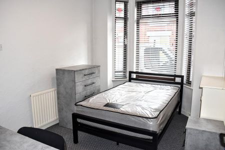 3 bedroom terraced house to rent - Photo 3