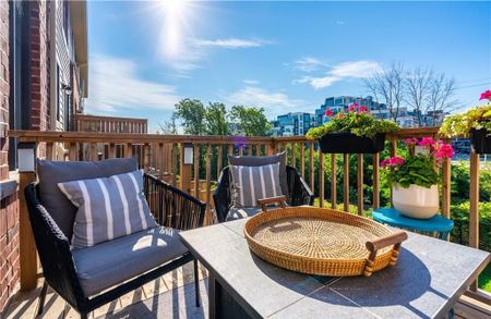 For Lease - 15 Pierre Trudeau Lane, Grimsby, Ontario - Photo 2