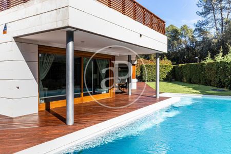 5 bedroom luxury Villa for rent in Sant Cugat, Spain - Photo 5