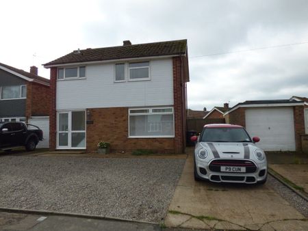 Byron Way, Great Yarmouth - Photo 2