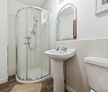 Sandbank Street Flat 2-3 - Photo 5