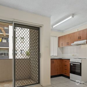 4/12-16 Goulburn Street, Warwick Farm, NSW 2170 - Photo 2