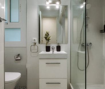 Room in a shared 4-bedroom apartment for rent in La Sagrada Família. - Foto 6