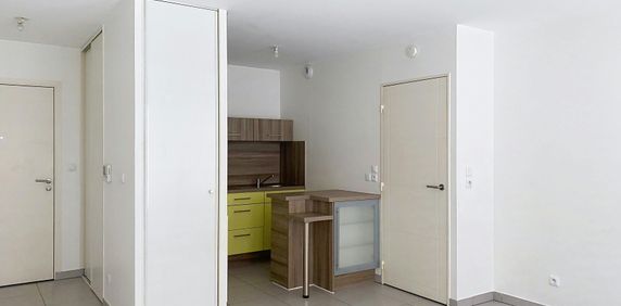 Lyon 3ème : Idéalement situé beau T2 avec cuisine équipée - Photo 2