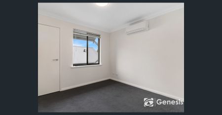 Modern 3 Bedroom Townhouse in Excellent Location - Photo 3