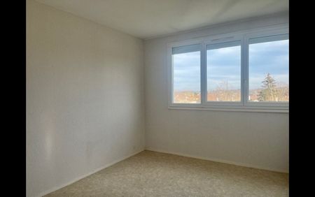 Location Appartement 4 pièces 76 m² La Châtre - Photo 2