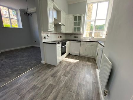 1 bedroom flat to rent - Photo 2