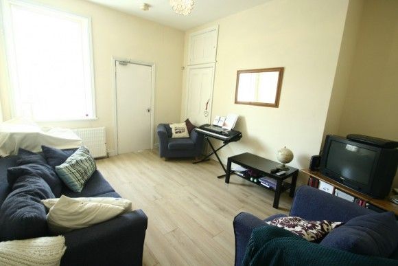 3 Bed - King John Terrace, Heaton, Ne6 - Photo 1