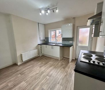 2 bedroom property to rent - Photo 4