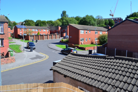 3 bedroom flat to rent - Photo 2