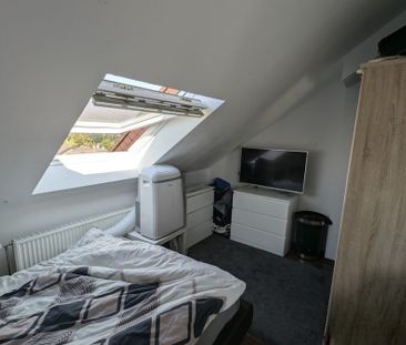 Helle, geräumige 2-Zimmerwohnung mit großzügigem Balkon! - Foto 2