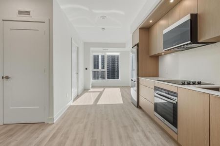 For Lease - 60 Central Park Roadway N/A Unit# 1605, Toronto, Ontario - Photo 2