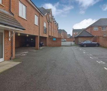 Woburn Sands - Prime Located Bedroom Apartment With Separate Home O... - Photo 4