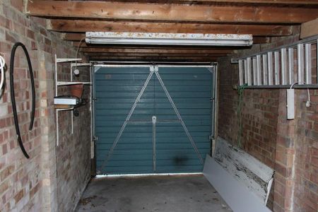 3 bedroom terraced house to rent - Photo 3