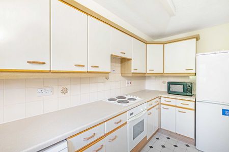 Selhurst Close, Wimbledon, SW19, London - Photo 2