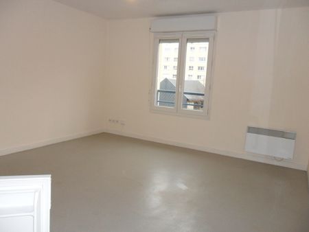 Location Appartement 1 pièce 35m² ORLEANS 45000 - Photo 2