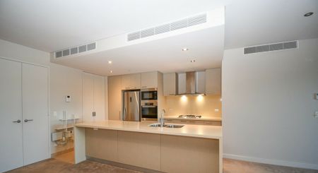 Trendy Partly Furnished Brighton Apartment - Photo 5