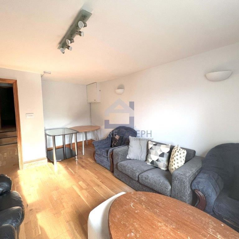 6 Bedroom Maisonette To Rent - Photo 1
