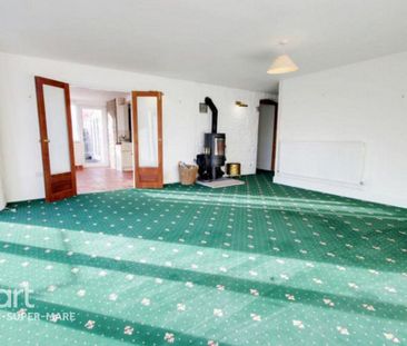 3 bedroom end of terrace house to rent - Photo 1