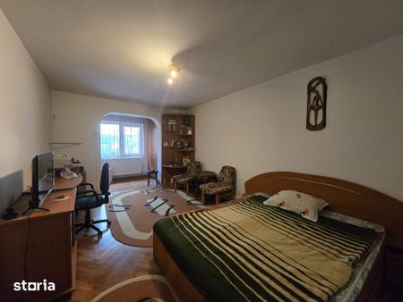 De inchiriat -Ap. 1 cam Vizirul 1, parter, mobilat decent - Photo 2