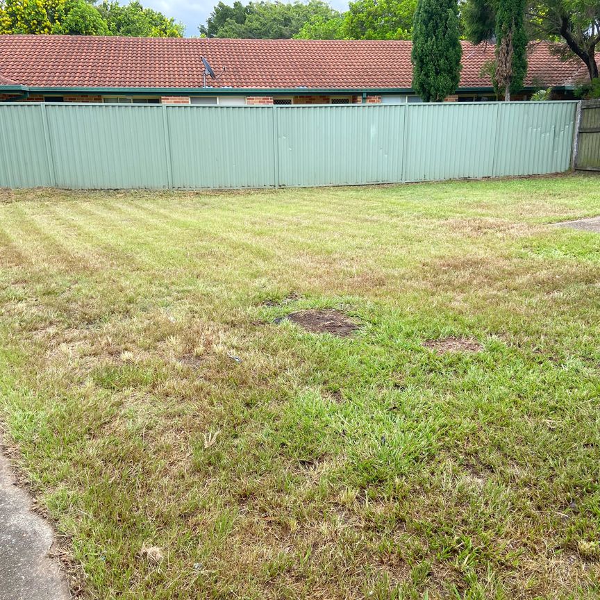 10 Burrinjuck Drive, Coombabah QLD 4216 - Photo 1