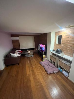 Greenslopes - Photo 1