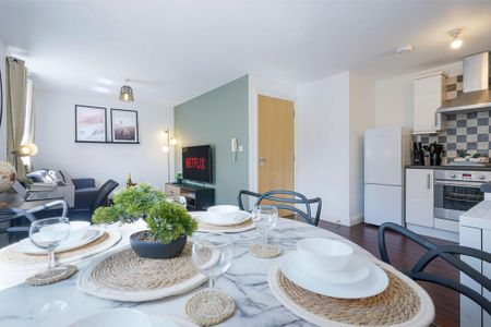 2 bedroom serviced apartment to rent - Photo 5