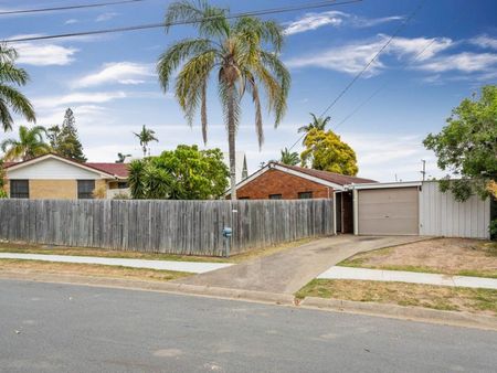 18 Willoughby Crescent, 4127, Springwood Qld - Photo 4