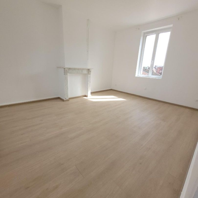 Location Appartement 2 pièces 45m² CAMBRAI 59400 - Photo 1