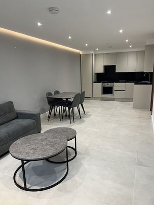 2 Bed Flat, Springbrook Court, NW9 - Photo 1