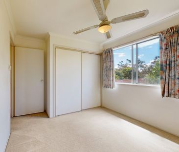 Spacious Family Home with Comfort and Convenience in Forest Hill - Photo 4