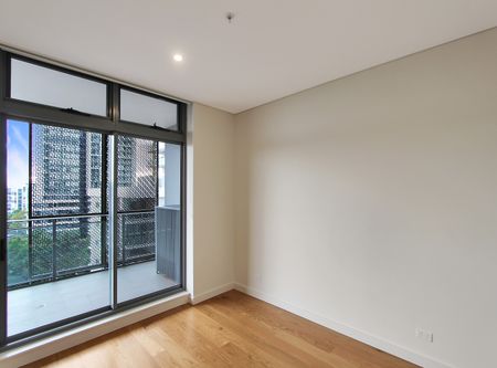 Sunny and Warm One Bedroom! - Photo 5