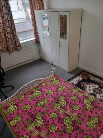 Room in a Shared House, Plashet Grove, E6 - Photo 5