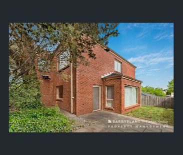Spacious Family Living Just Steps from Doncaster East Secondary. - Photo 6