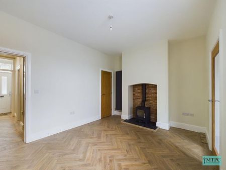3 bedroom terraced house to rent - Photo 4