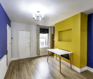 3 bedroom semi-detached house to rent - Photo 6