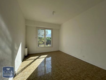 Appartement à louer 4 pièces 76.33m² - Photo 3
